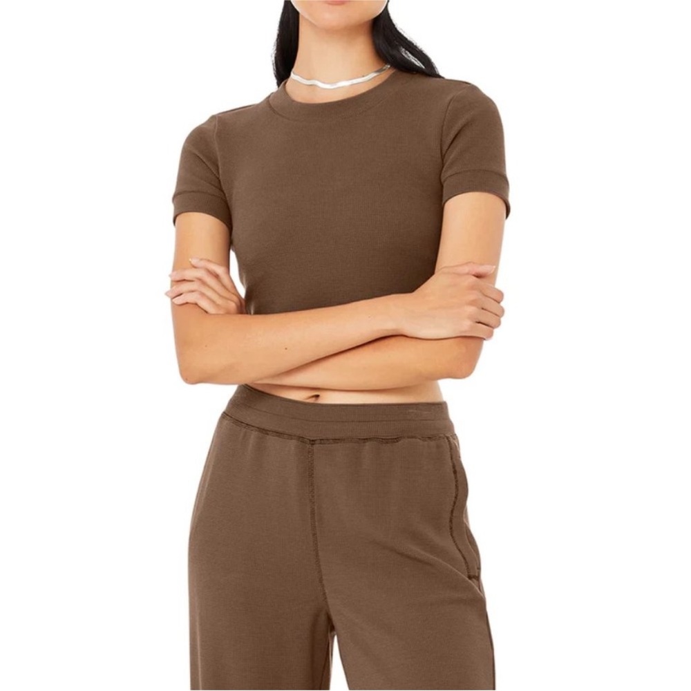 Alo cropped hot cocoa top